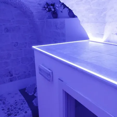Al Bianco Nido White Stone In *